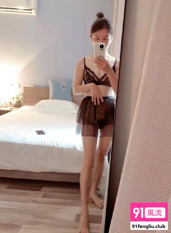 南门性感大长腿小星